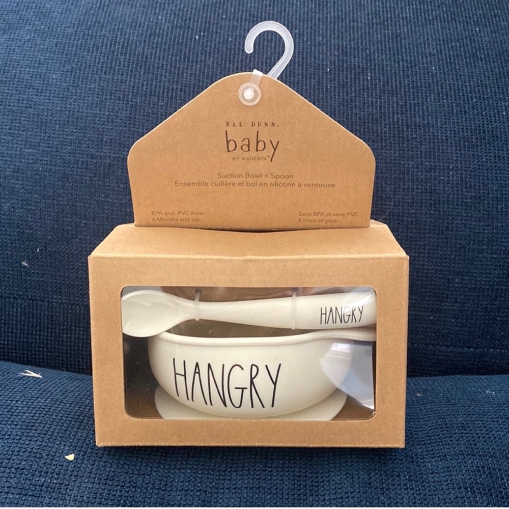 🔥HOST PICK🔥- NWT
RAE DUNN BABY Silicone HANGRY suction bowl and Spoon SET